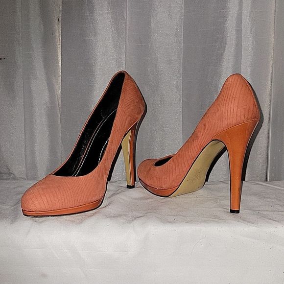 CHELSEA PARIS suede orange pumps - Picture 1 of 5